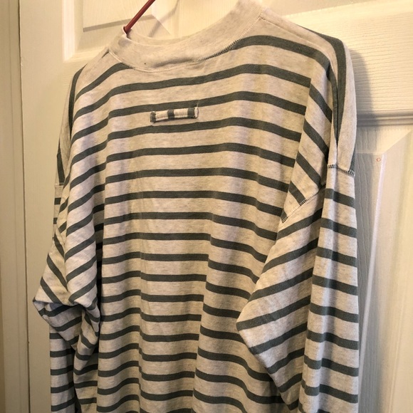 Sold n BUNDLE only men’s Dockers top - Picture 4 of 5